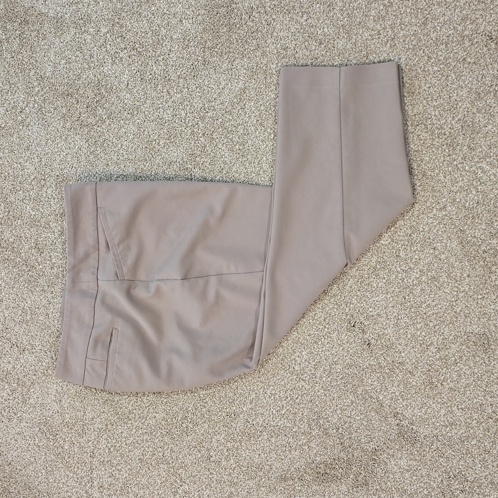 Apt 9 Essentials Khaki Capri Slacks